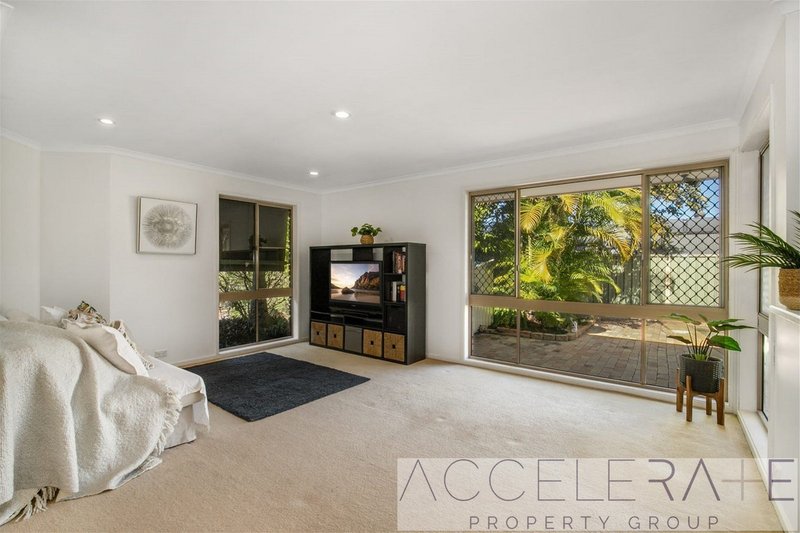 Photo - 36 Limosa Street, Bellbowrie QLD 4070 - Image 7