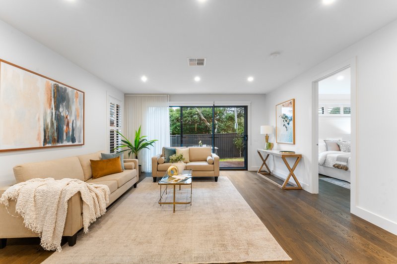 Photo - 36 Linlithgow Street, Mitcham VIC 3132 - Image 2