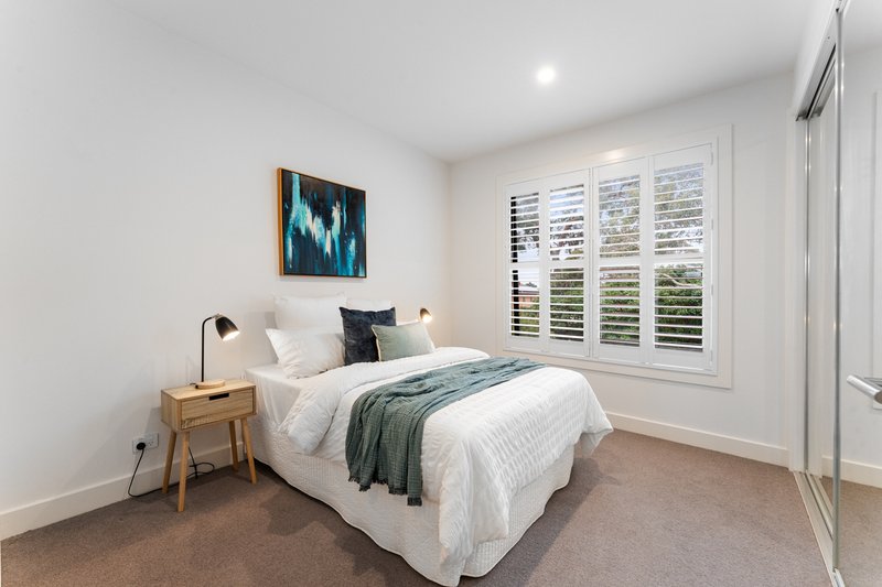 Photo - 36 Linlithgow Street, Mitcham VIC 3132 - Image 11