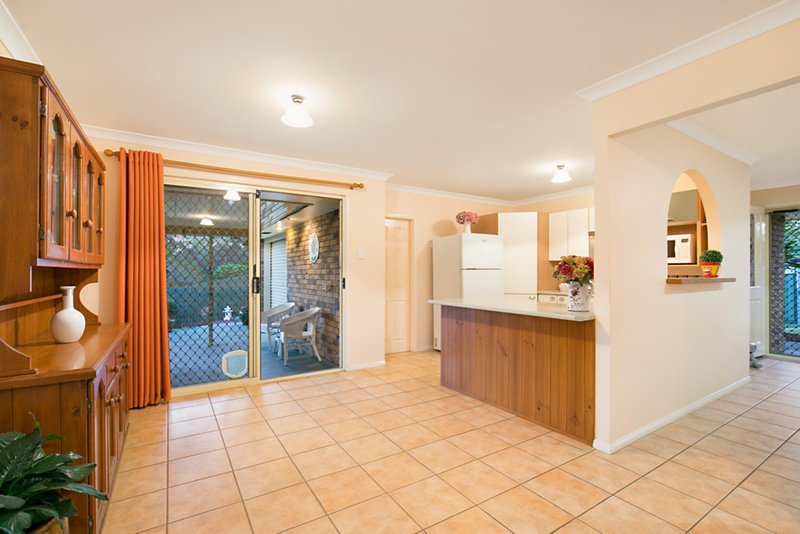 Photo - 36 Lithfield Place, Loganholme QLD 4129 - Image 5