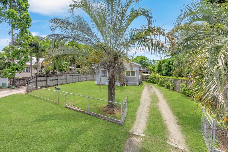 Photo - 36 Little Street, Manunda QLD 4870 - Image 9