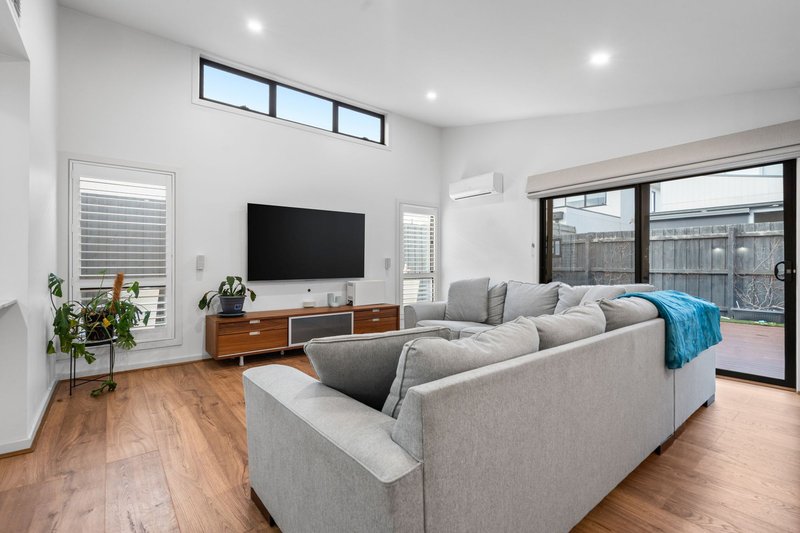 Photo - 36 Llano Circuit, Berwick VIC 3806 - Image 2