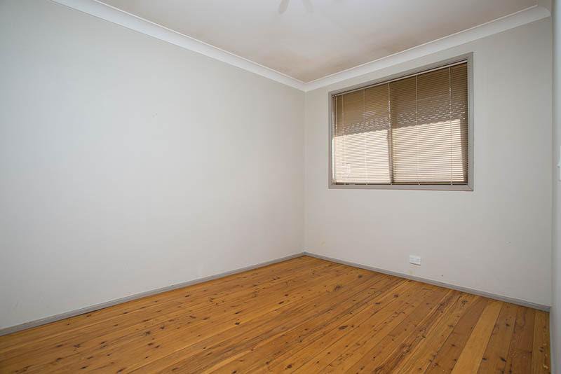 Photo - 36 Loftus Drive, Barrack Heights NSW 2528 - Image 2