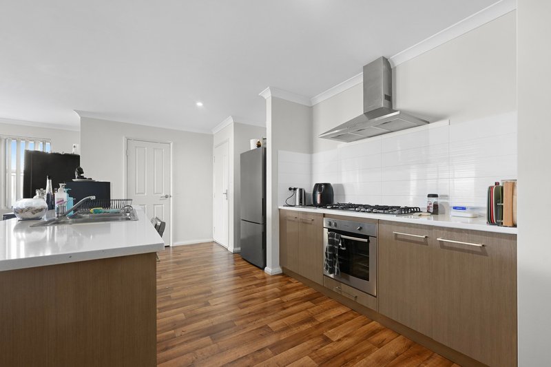 Photo - 36 Lugger Outlook, Glenfield WA 6532 - Image 4
