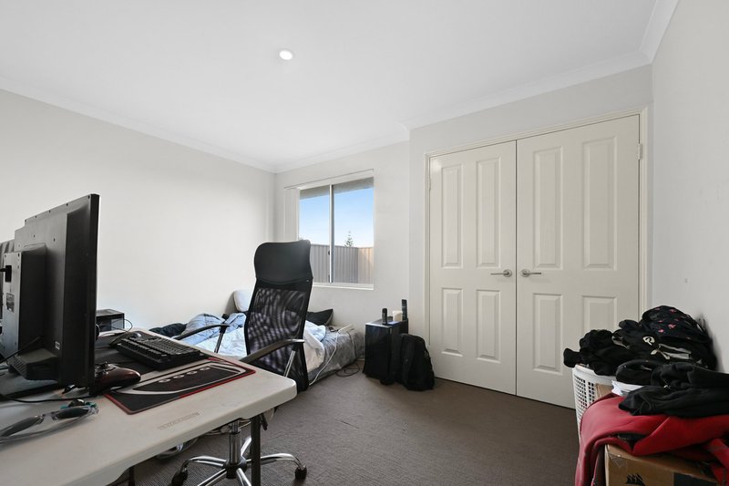Photo - 36 Lugger Outlook, Glenfield WA 6532 - Image 8