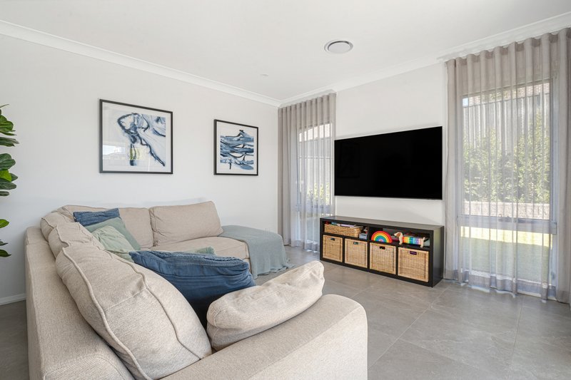 Photo - 36 Manso Crescent, Box Hill NSW 2765 - Image 7