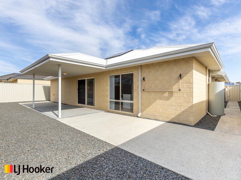 Photo - 36 Marginata Parkway, Canning Vale WA 6155 - Image 16