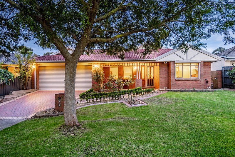 36 May Gibbs Crescent, Lynbrook VIC 3975