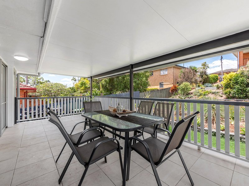 Photo - 36 Mayled Street, Chermside West QLD 4032 - Image 5