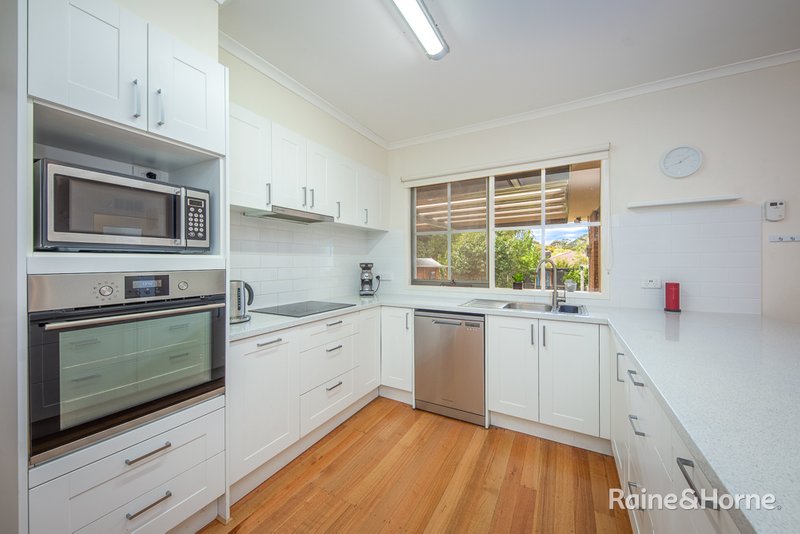 Photo - 36 Mcewen Drive, Sunbury VIC 3429 - Image 6