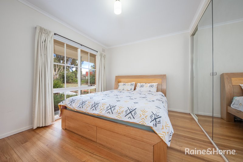 Photo - 36 Mcewen Drive, Sunbury VIC 3429 - Image 15