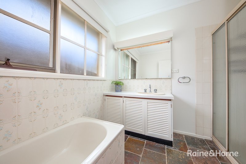 Photo - 36 Mcewen Drive, Sunbury VIC 3429 - Image 16