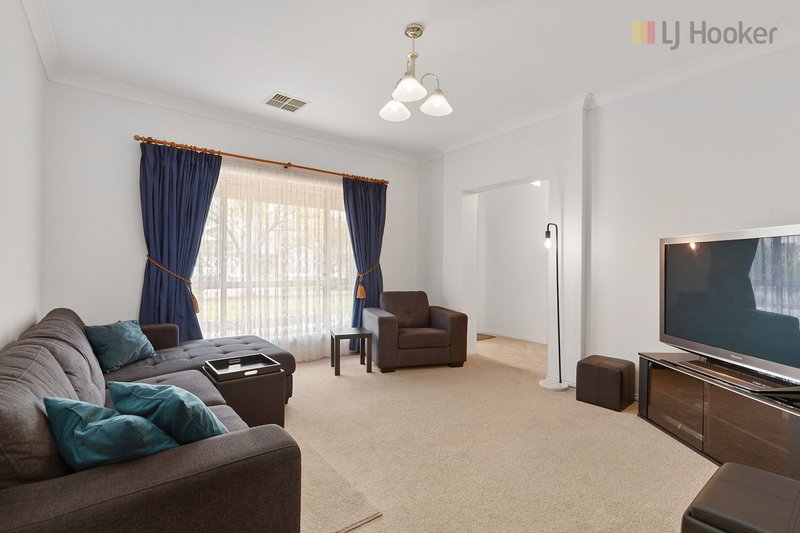 Photo - 36 Mcfarlane Avenue, Mitchell Park SA 5043 - Image 3