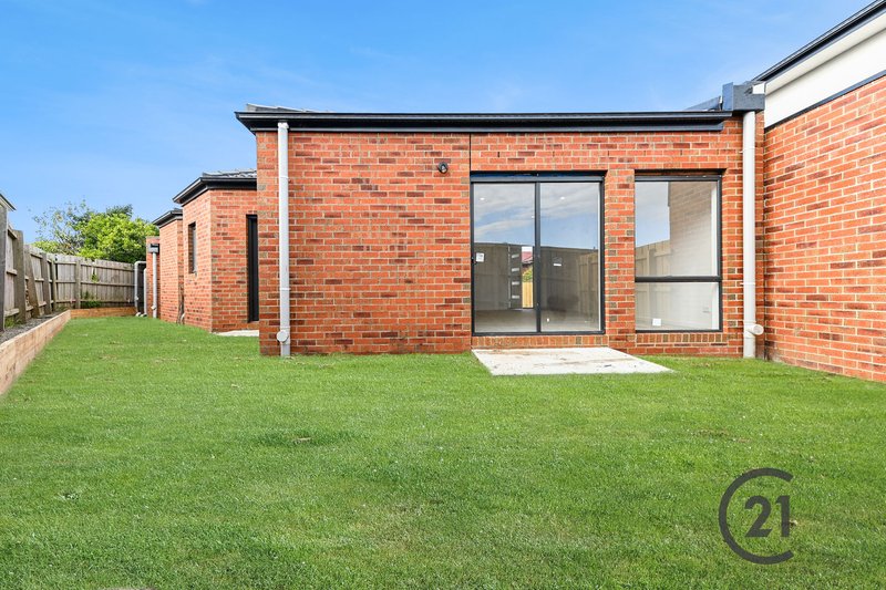 Photo - 3/6 Mckay Court, Dandenong North VIC 3175 - Image 11