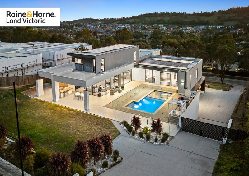 Photo - 36 Meridian Drive, South Morang VIC 3752 - Image 3