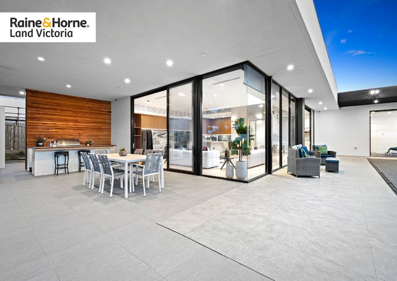 Photo - 36 Meridian Drive, South Morang VIC 3752 - Image 22