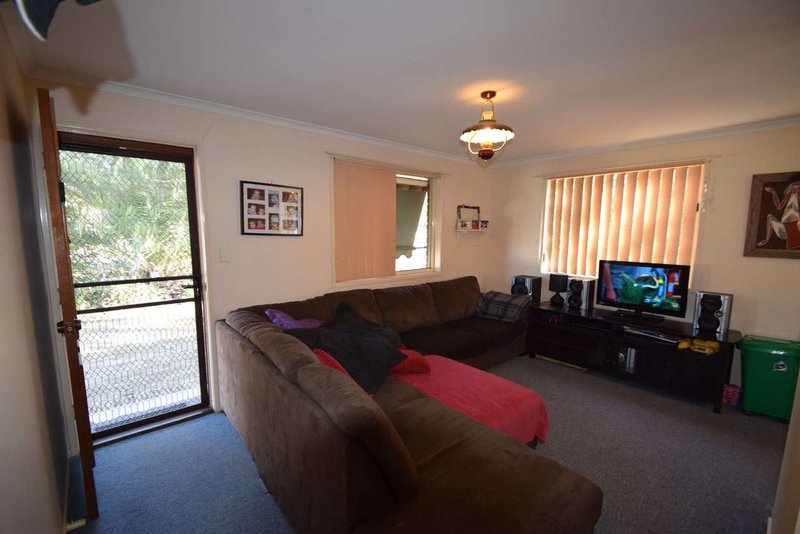 Photo - 36 Middle Street, Esk QLD 4312 - Image 6