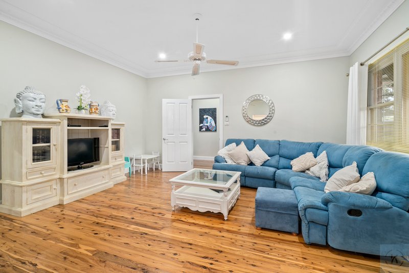 Photo - 36 Morris Street, Tocumwal NSW 2714 - Image 3