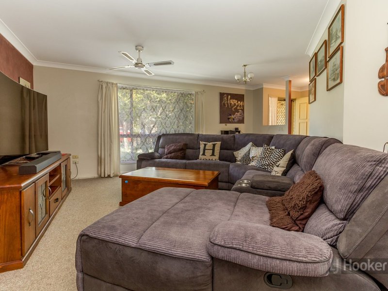 Photo - 36 Mortlake Crescent, Boronia Heights QLD 4124 - Image 2