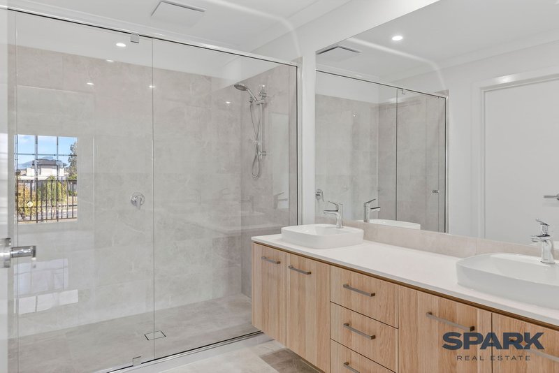 Photo - 36 Mosman Circuit, Tarneit VIC 3029 - Image 7