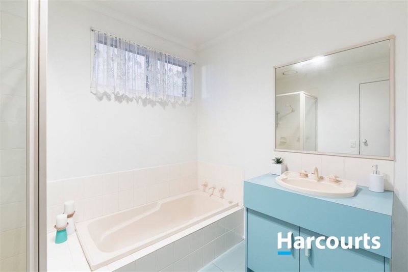 Photo - 36 Mosman Close, Wantirna South VIC 3152 - Image 6