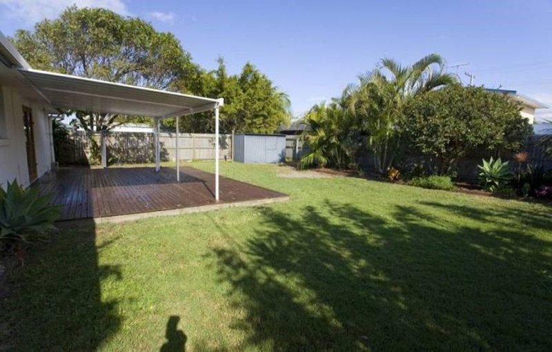 Photo - 36 Mulgani Street, Warana QLD 4575 - Image 11