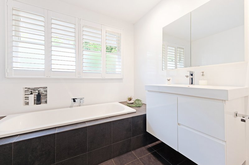 Photo - 36 Murdoch Street, Turramurra NSW 2074 - Image 12