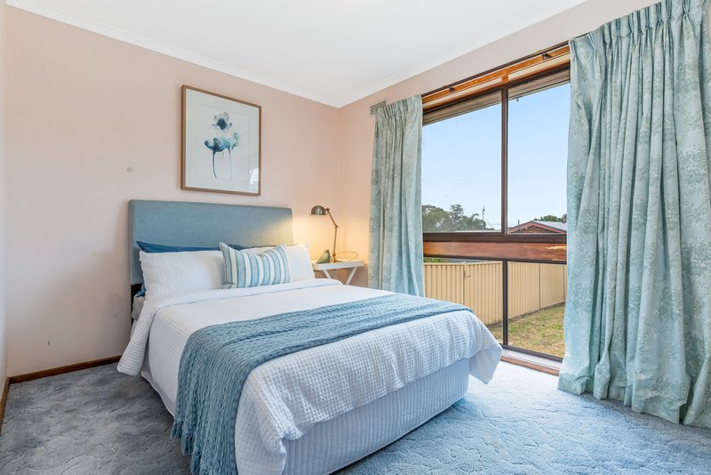 Photo - 36 Nabilla Crescent, Strathdale VIC 3550 - Image 12