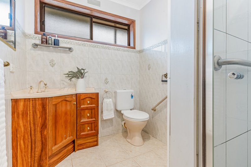 Photo - 36 Nabilla Crescent, Strathdale VIC 3550 - Image 14