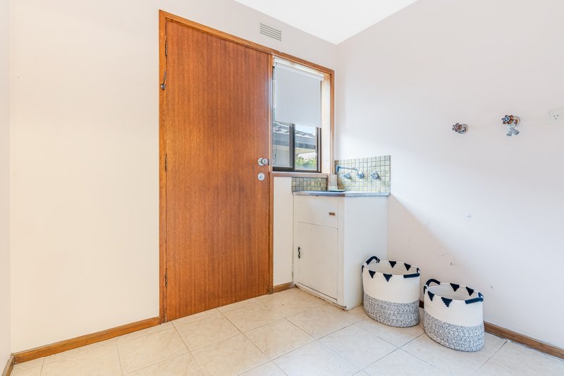 Photo - 36 Nabilla Crescent, Strathdale VIC 3550 - Image 16