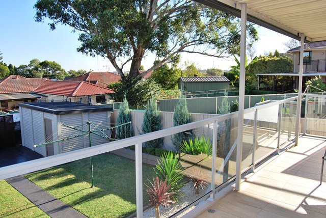 Photo - 36 Nockolds Avenue, Mount Lewis NSW 2190 - Image 8