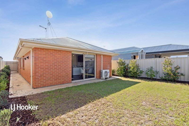 Photo - 36 Olympic Way, Munno Para West SA 5115 - Image 23