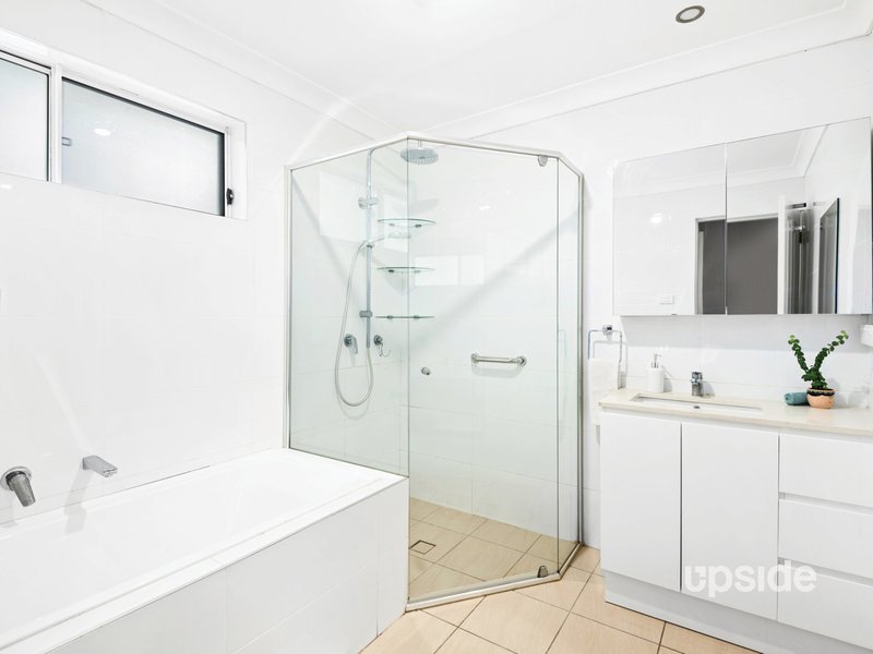 Photo - 36 Owen Stanley Road, Glenfield NSW 2167 - Image 8