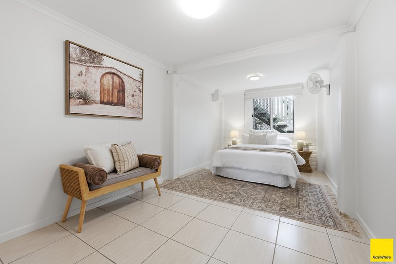 Photo - 36 Oxley Street, Edge Hill QLD 4870 - Image 17