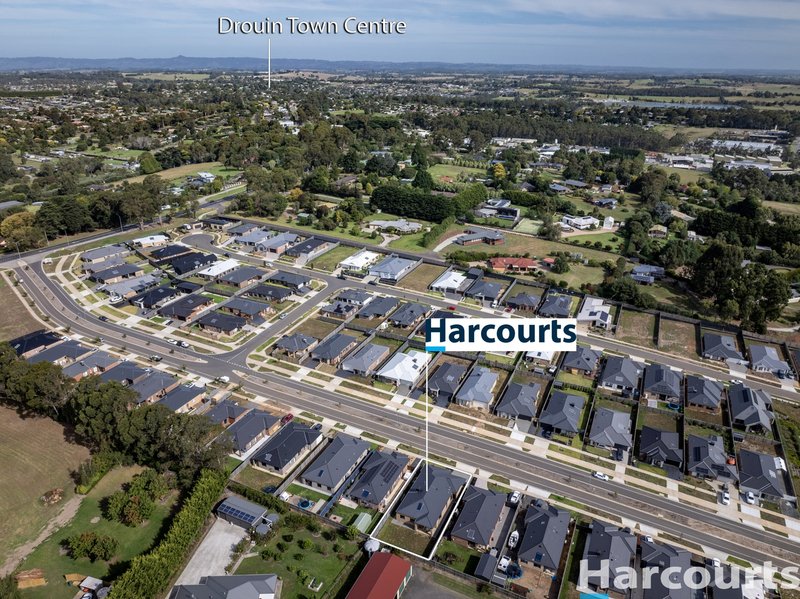 Photo - 36 Palladium Boulevard, Drouin VIC 3818 - Image 13