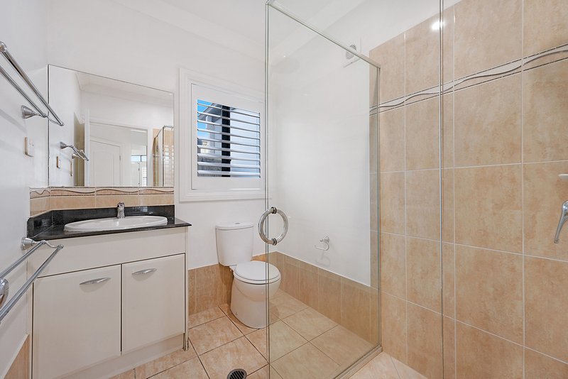 Photo - 36 Palmetto Place, Bridgeman Downs QLD 4035 - Image 13