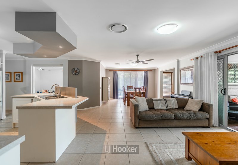 Photo - 36 Paperbark Crescent, Heathwood QLD 4110 - Image 2