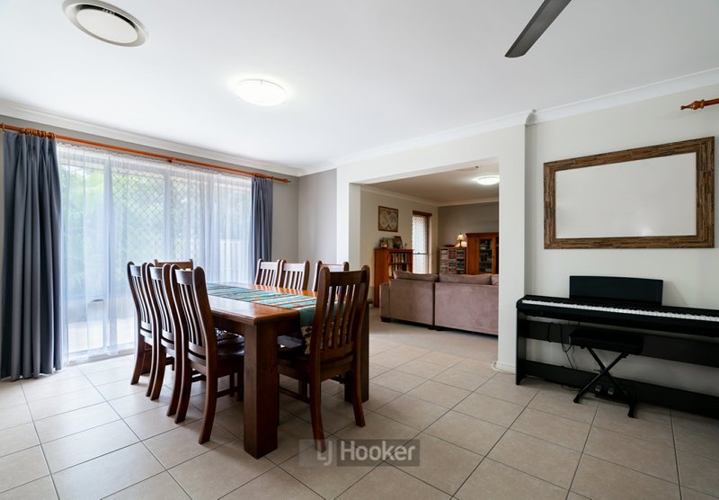 Photo - 36 Paperbark Crescent, Heathwood QLD 4110 - Image 10