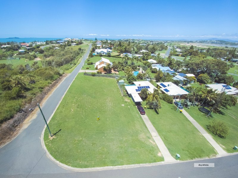 Photo - 36 Pears Street, Emu Park QLD 4710 - Image 5