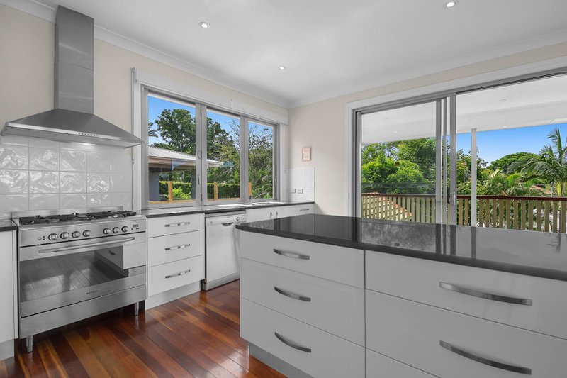 Photo - 36 Pelham Street, Coorparoo QLD 4151 - Image 3