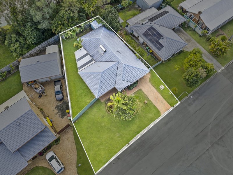 Photo - 36 Phoenix Ave , Bongaree QLD 4507 - Image 3