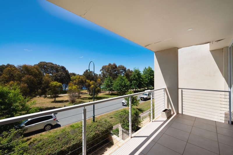 Photo - 36 Phyllis Ashton Circuit, Gungahlin ACT 2912 - Image 3