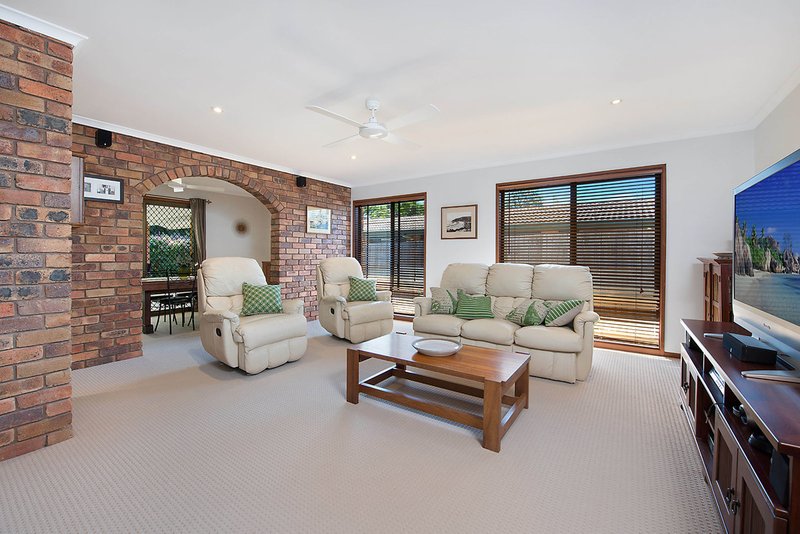 Photo - 36 Pine Street, Buderim QLD 4556 - Image 2