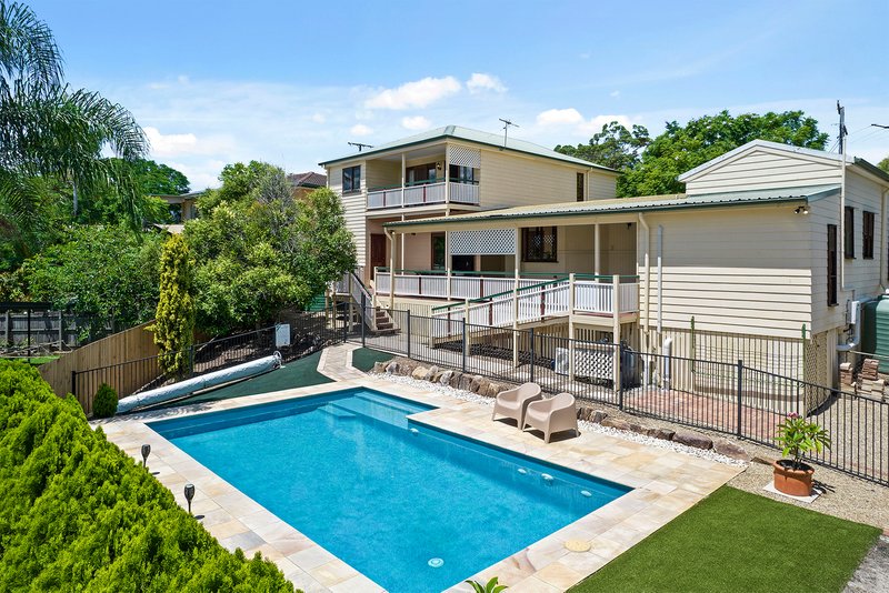 Photo - 36 Plucks Road, Arana Hills QLD 4054 - Image 4