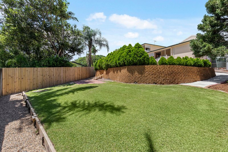 Photo - 36 Plucks Road, Arana Hills QLD 4054 - Image 5