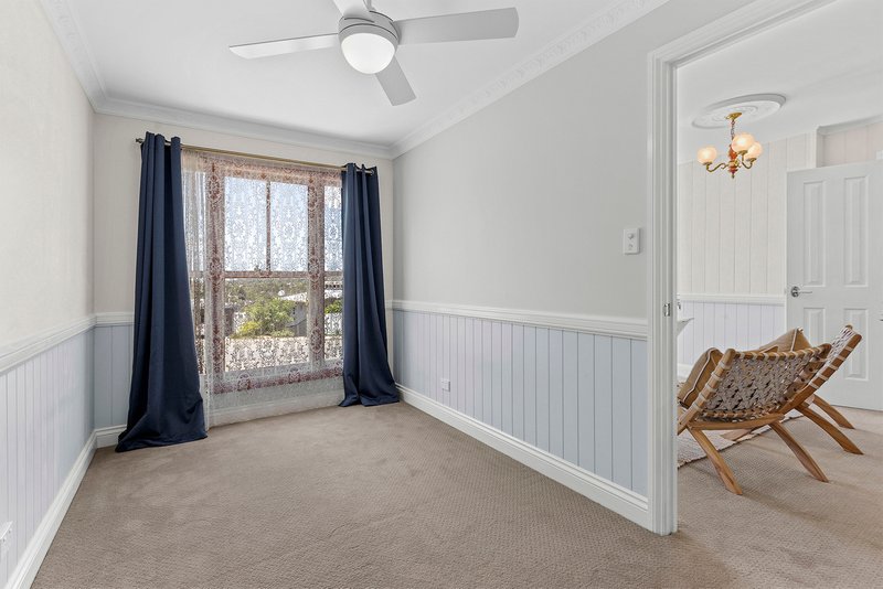 Photo - 36 Plucks Road, Arana Hills QLD 4054 - Image 17