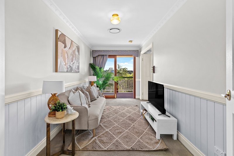 Photo - 36 Plucks Road, Arana Hills QLD 4054 - Image 18