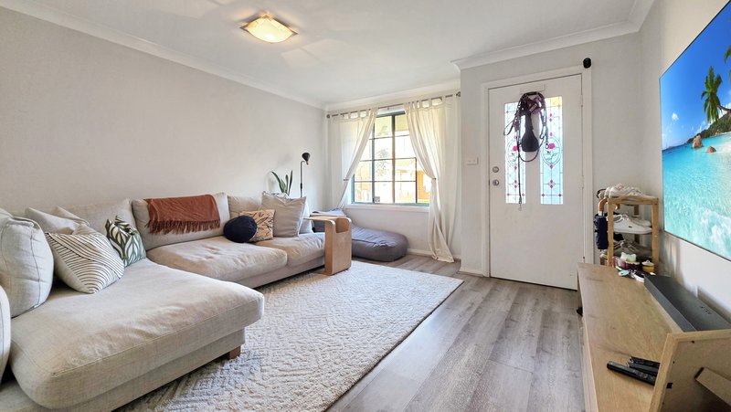 Photo - 3/6 Plum Close, Casula NSW 2170 - Image 3