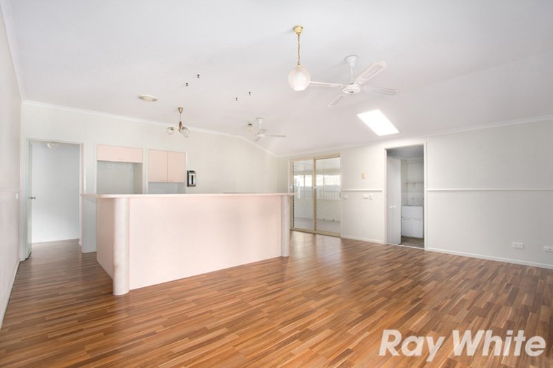 Photo - 36 Pommel Street, Pakenham VIC 3810 - Image 3