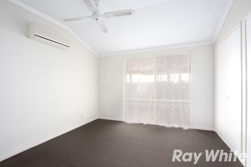 Photo - 36 Pommel Street, Pakenham VIC 3810 - Image 6